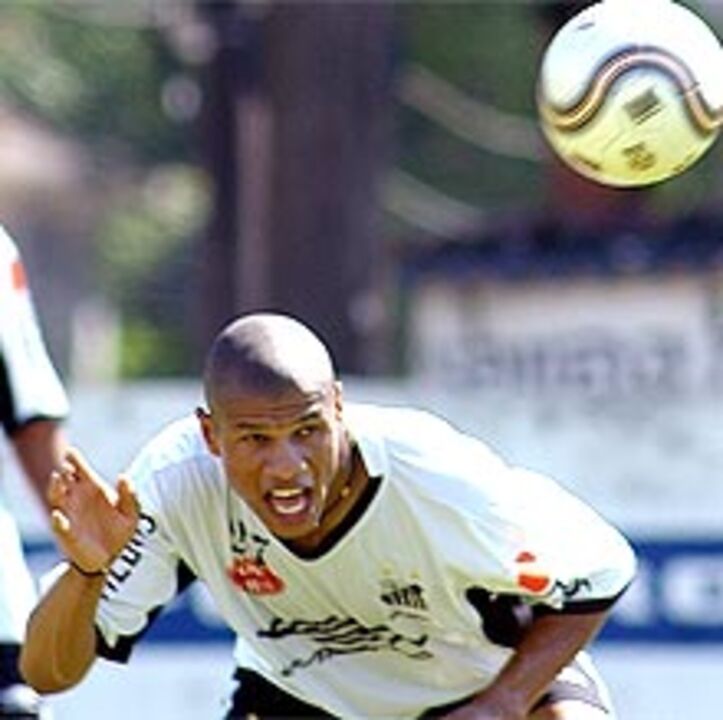 André Luís: Um central viril que dá segurança