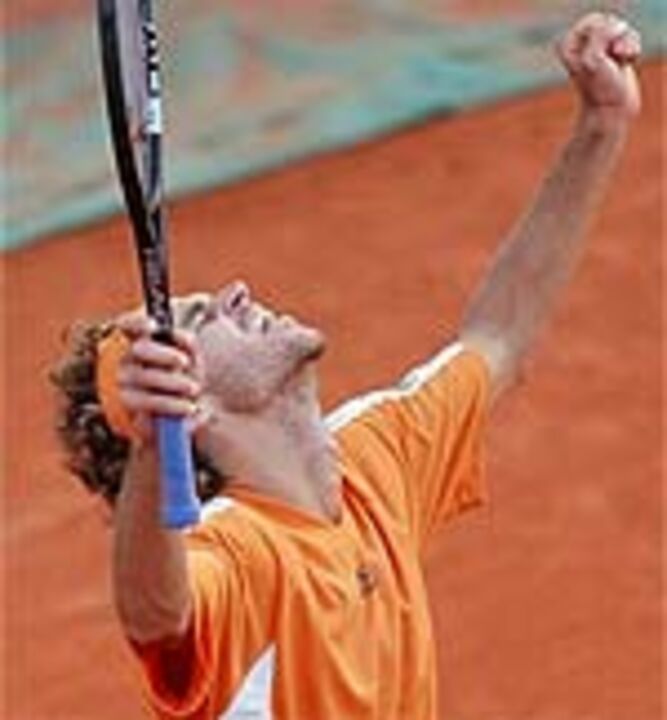 Roland Garros: Guga passa Sanguinetti no teste da ''maratona''