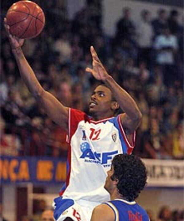 Reggie Moore no Belenenses