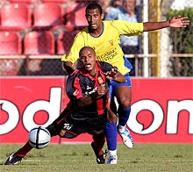 Penafiel-Estoril, 2-1: Depois de penar agora é só ganhar