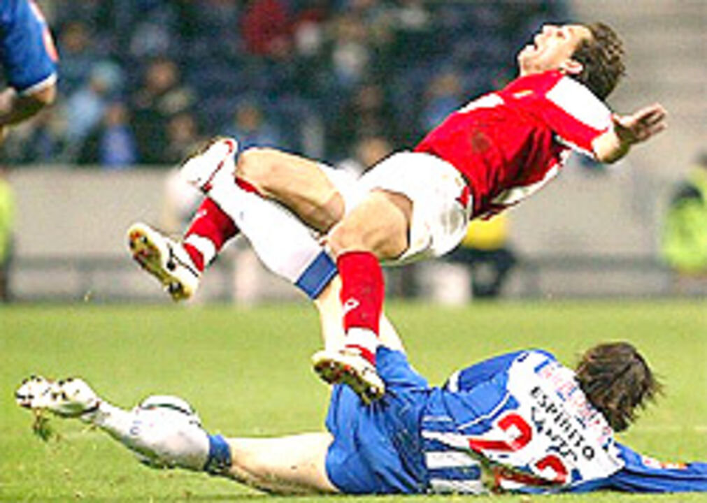 FC PORTO-SP. BRAGA, 1-3 (Diego [pen] 33''; João Tomás 22'' e 75'', Wender 41'')