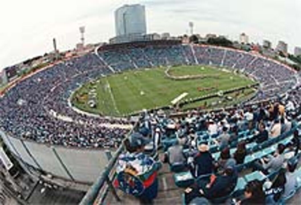 Enchente do costume no clássico do povo