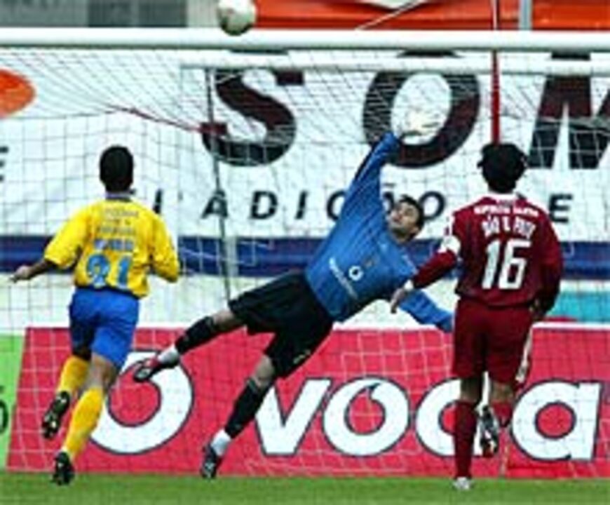 Benfica-Gondomar, 0-1: Nem árbitro nem relvado, faltou foi brio e vontade