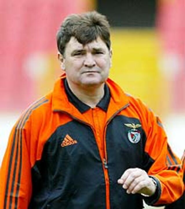 José António Camacho: «Falta identidade ao Benfica»