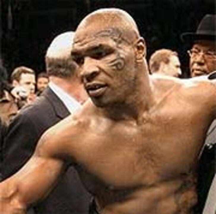 Boxe: Tyson quer enfrentar-se antes de desafiar Lewis