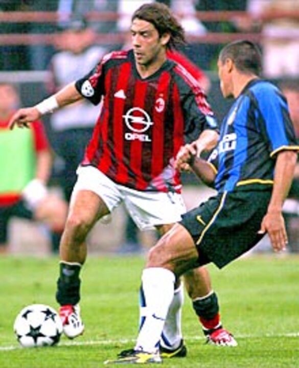 Rui Costa: «Vou terminar carreira no Milan»