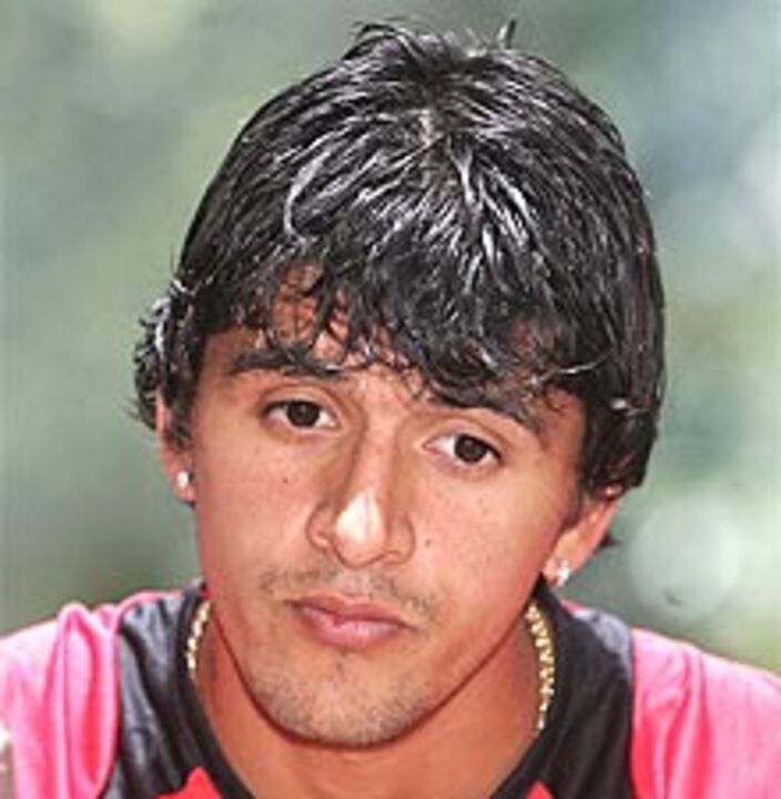 SAD anuncia contratação de Lucho Gonzalez por cinco épocas