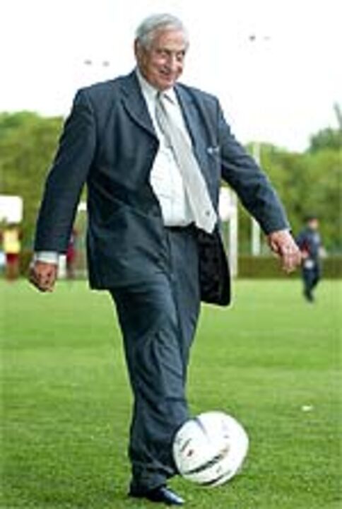 Carlos Silva – O homem que fugia das luzes