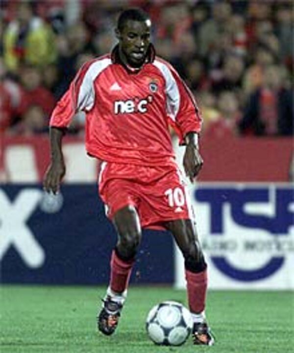 Sabry quer penhora de contas do Benfica