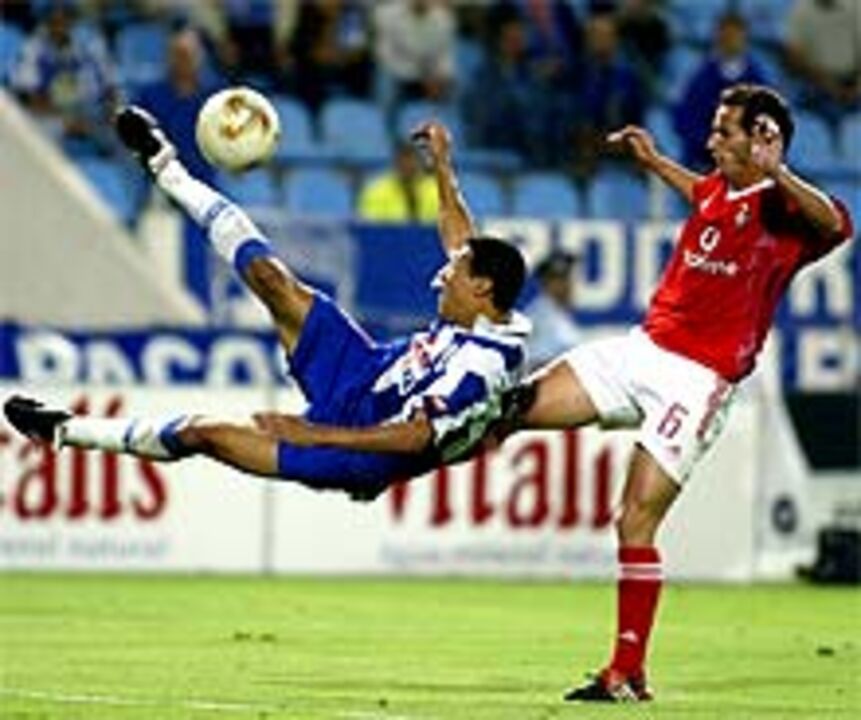 FC Porto-Benfica, 2-0: Como se oferecem golos e pontos mortais