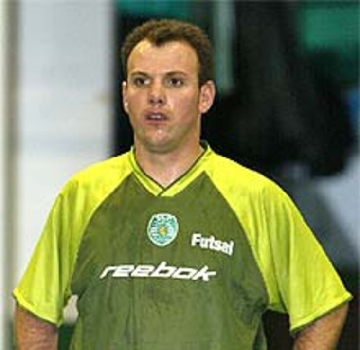 Medo de voar afasta Zezito da selecção