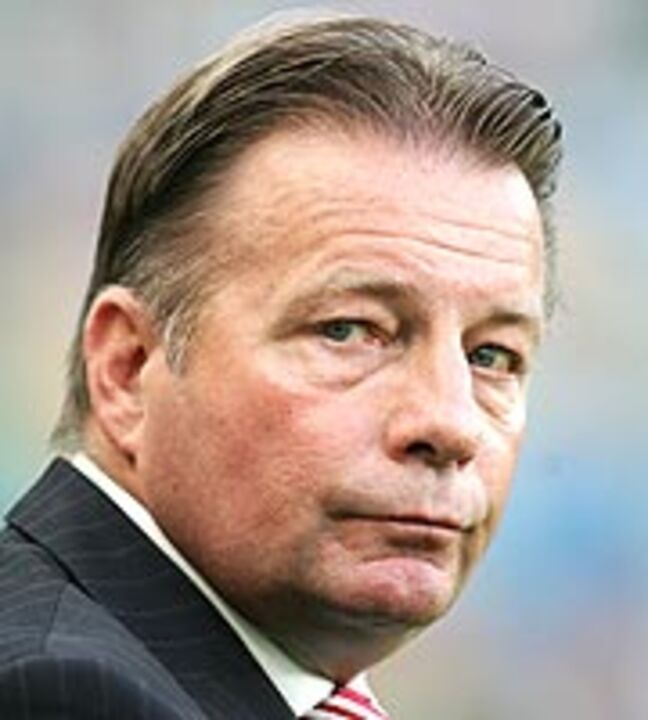 Léo Lima e Gallo não poupam críticas a Co Adriaanse