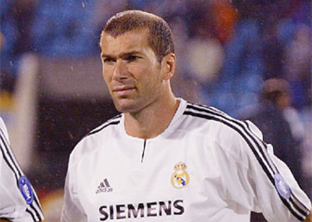 Zidane faz hoje último jogo com a camisola do Real