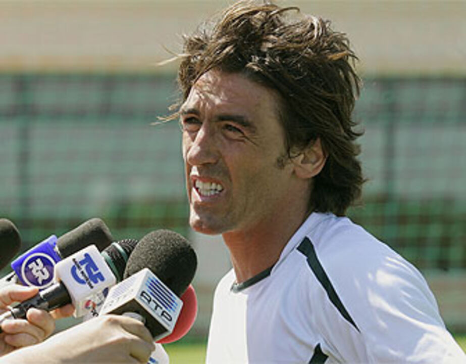 Sá Pinto usa camisola n.º 76 em Liège