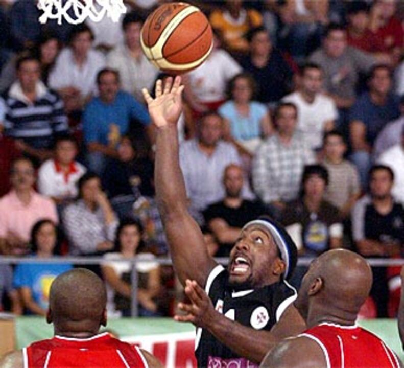 Ovarense bate Benfica e conquista Torneio dos Campeões