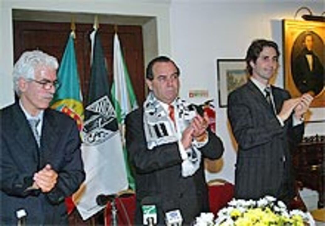 Manuel Almeida: «Estrutura financeira para salvar Vitória»