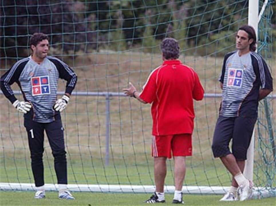 Moreira e Moretto lutam pela baliza