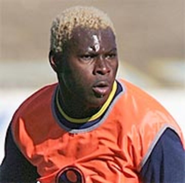 N''Doye assina até fim da época