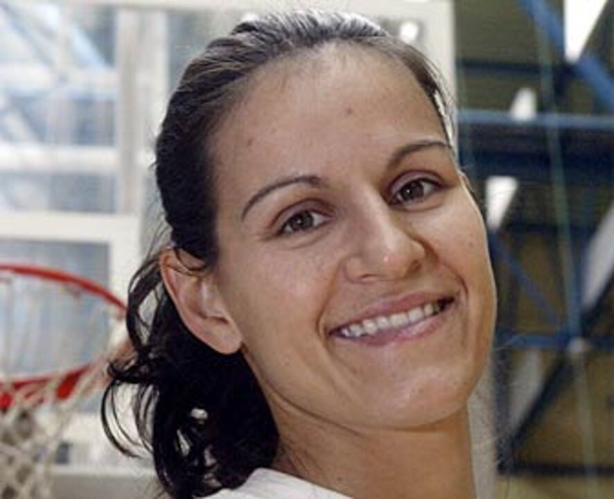 Ticha Penicheiro ganha mais um título