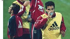 Pierre van Hooijdonk: «Equipa não tira partido do meu potencial»