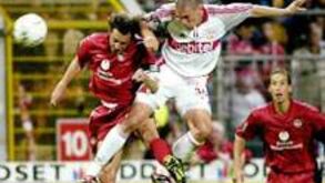 Bayer Leverkusen vence com exibição quanto baste