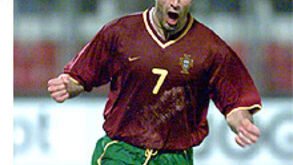 «Bola de Ouro»: Luís Figo bate Zidane por 16 pontos