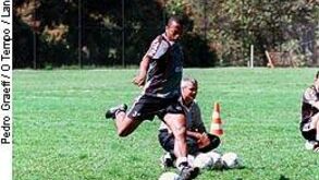 Benfica apresentou proposta pelo ponta-de-lança André
