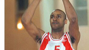 Lee Stringfellow reincide no uso de «cannabis»