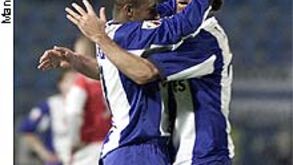 FC PORTO-SP. BRAGA, 3-2 (Clayton 4'', Capucho 12'', Pena 90''; Edmilson 10'', Zé Roberto 55'')