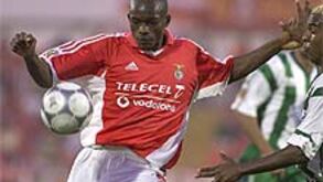 Mantorras entre os nomeados para Jogador Africano do Ano