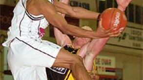 Jimmy Oliver decisivo impede êxito da Ovarense