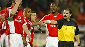 Golo parece mal anulado mas decisão é subjectiva