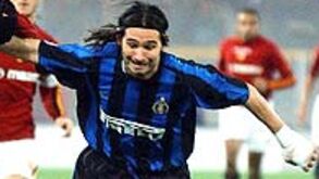 Daniel Adani, antigo defesa-central, ao serviço do Inter