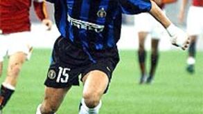 Daniel Adani, antigo defesa-central, ao serviço do Inter