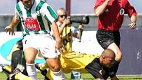 Penafiel-V. Setúbal, 1-4: Defesa tipo queijo suíço foi um fartar vilanagem