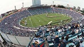 Enchente do costume no clássico do povo