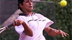 Tiago Godinho passa à segunda ronda em Hanói