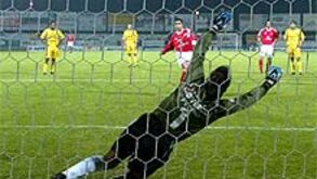 Senhor dos ''penalties'' falha pela primeira vez