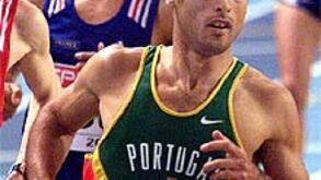 Sporting contrata Travassos