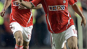 BENFICA-AUSTRIA VIENA, 3-0 (Rui Costa 21'', Nuno Gomes 45''+2, Petit 57'')