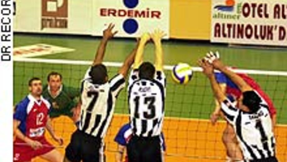 Sp. Espinho magistral conquista a «Top Teams Cup»