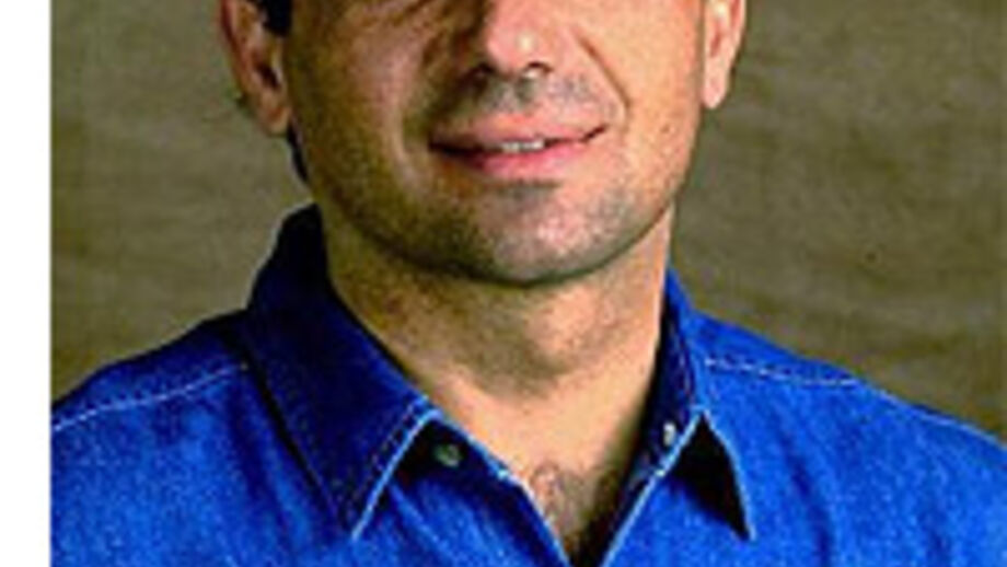 Alboreto morre aos 44 anos