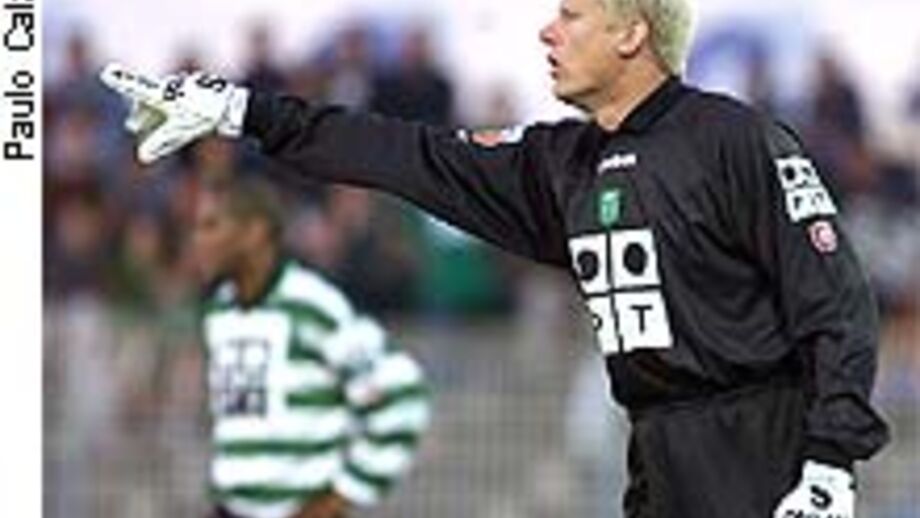 Peter Schmeichel confirma negociações para rescindir