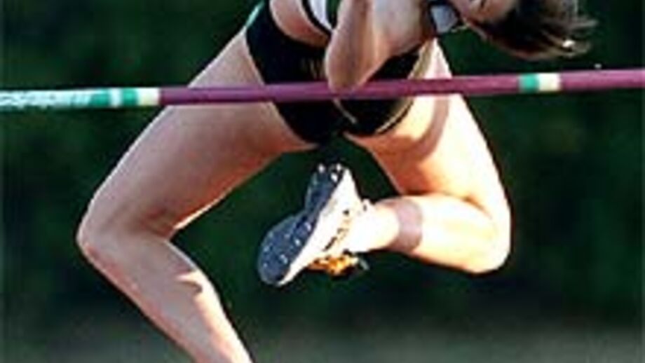 Sónia Carvalho passa 1,88 em altura