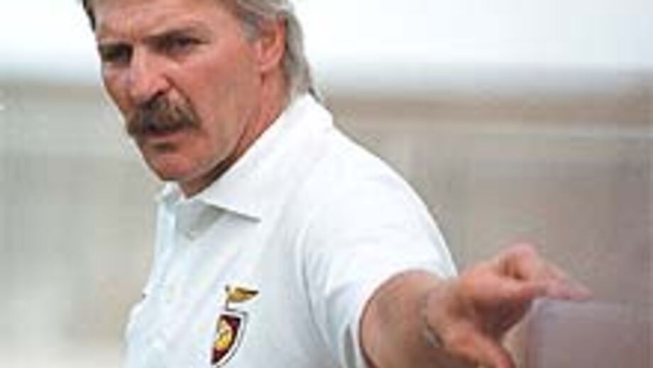 Jorge Amaral assume comando técnico