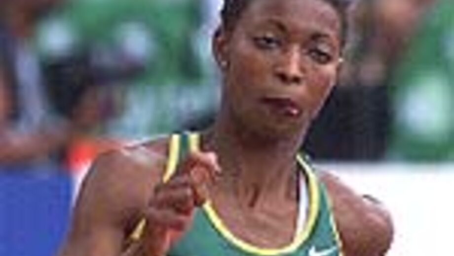 Carmo Tavares com novo recorde dos 400 metros barreiras