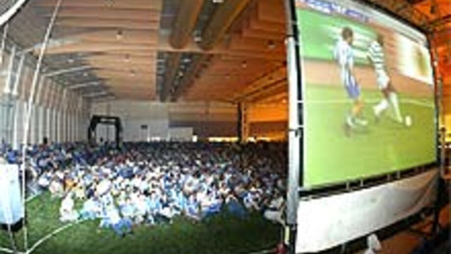 Dois mil celebram conquista