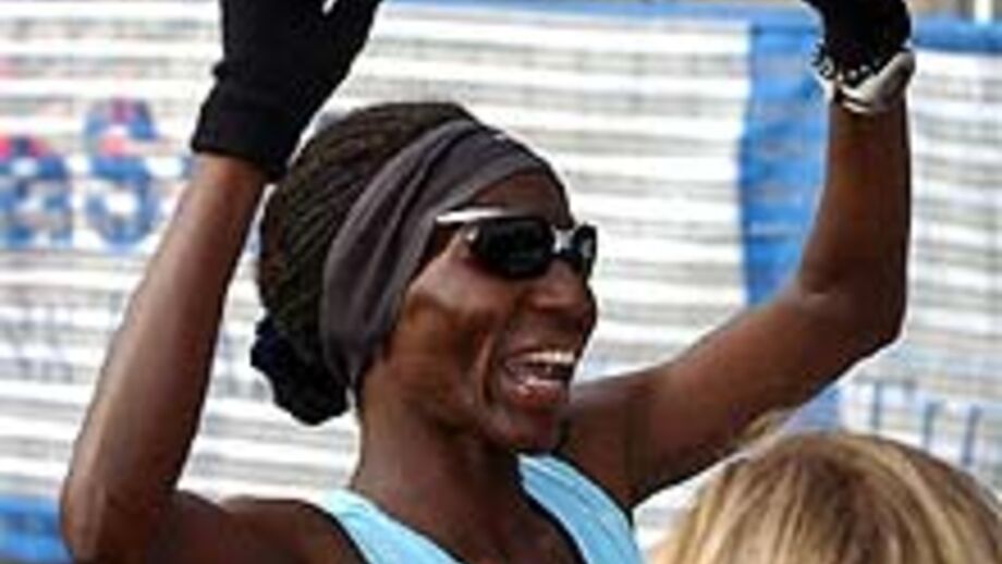 Mulheres na maratona mais perto dos homens