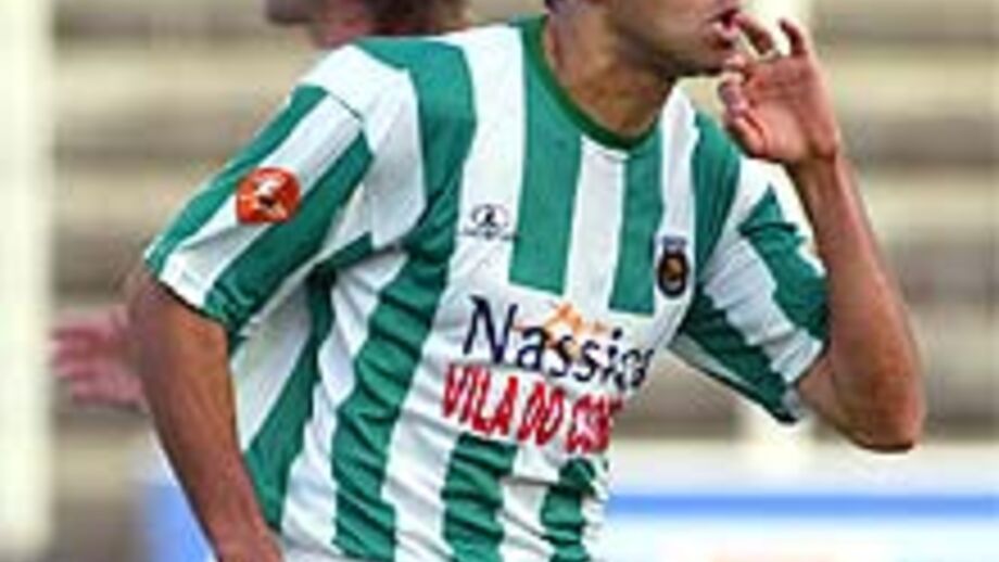 Evandro eleito o melhor do mês