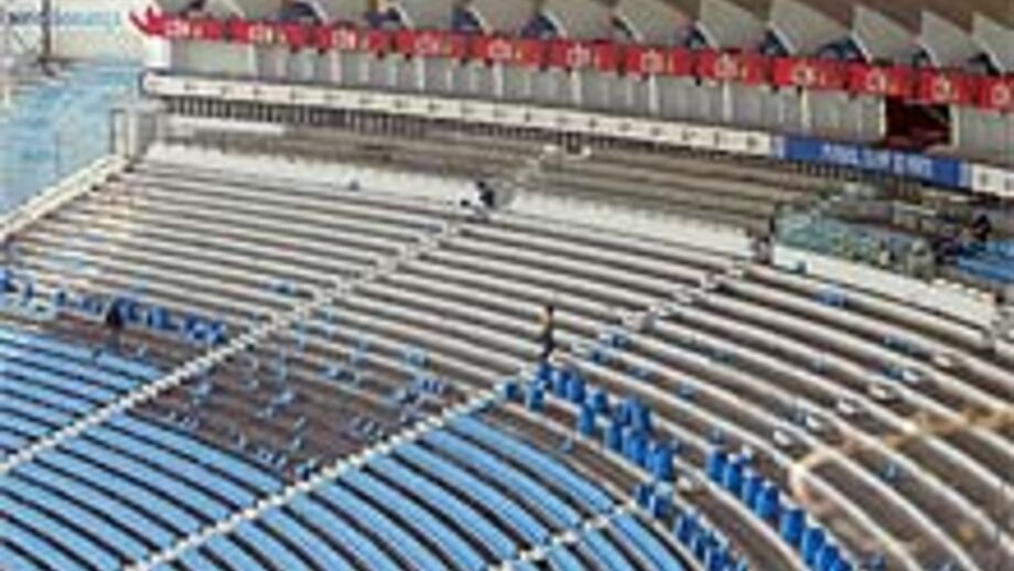 Estádio velho perde cadeiras